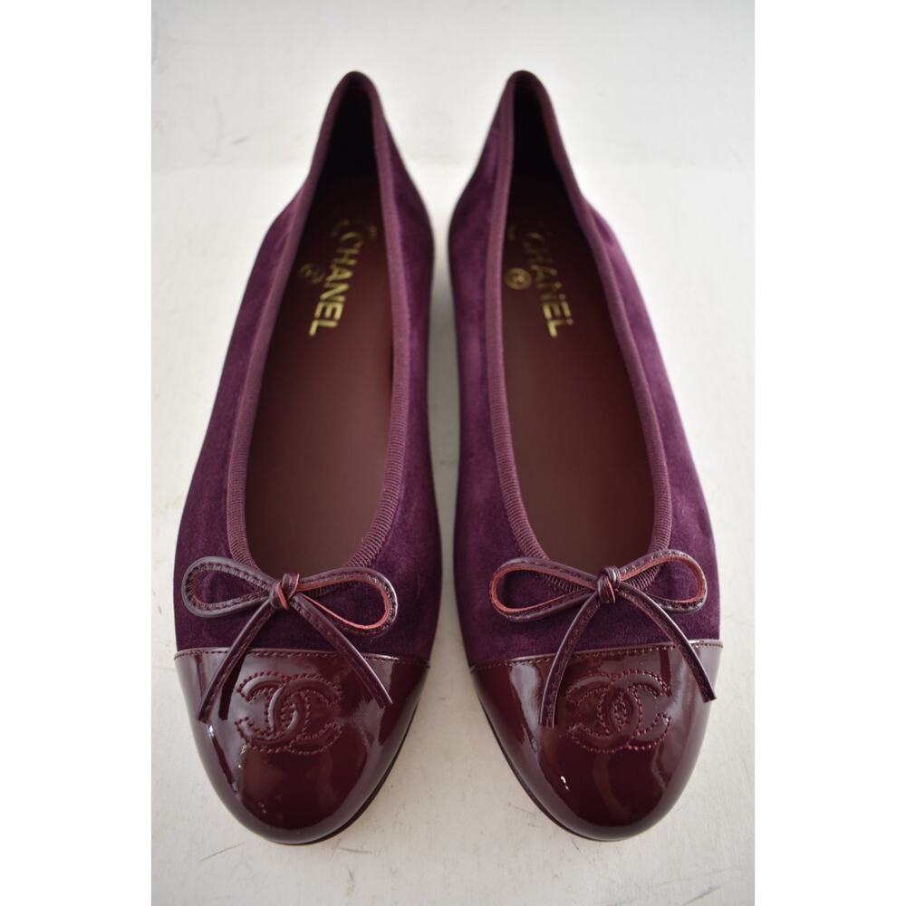 Chanel 26A Burgundy Red Purple Suede Patent CC Logo Ballet Ballerina Flat 39.5 - Picture 3 of 16